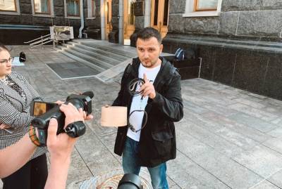 Владимир Зеленский - Обидевший Мендель журналист опроверг, что будет новым пресс-секретарем Зеленского - kp.ua - Исландия