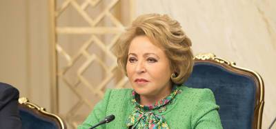 Владимир Путин - Валентина Матвиенко - Валентина Матвиенко выступила против обязательной вакцинации от коронавируса - runews24.ru