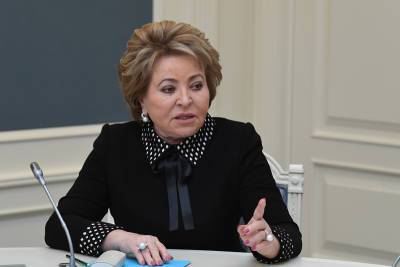 Владимир Путин - Валентина Матвиенко - Матвиенко назвала обязательную вакцинацию нарушением закона - tvc.ru