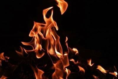 Днем 2 июня под Тулой загорелась влетевшая в отбойник Мазда - tula.mk.ru - Крым - Тула - Тульская обл.