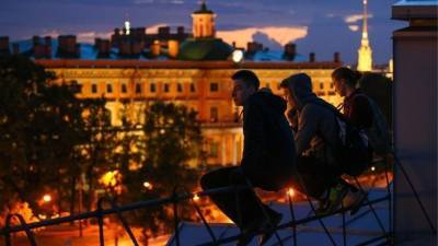 И на крышах, и в сети: война руферов и петербуржцев вышла на новый уровень - 5-tv.ru - Петербурга