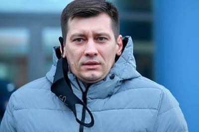 Дмитрий Песков - Дмитрий Гудков - В Кремле заявили об отсутствии связи дела против Гудкова с политикой - lenta.ru