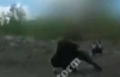 Школьницы на камеру избили сверстницу из-за парня, видео: "получила 20 ударов" - politeka.net - Челябинская обл. - Одесская обл.