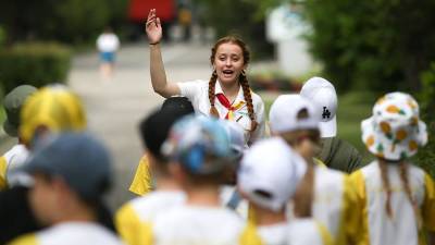 Минпросвещения Сергей Кравцов - Около 6,5 млн детей посетят летние лагеря в России в 2021 году - iz.ru