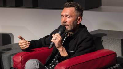 Сергей Шнуров - Бывший лидер "Ленинграда" Сергей Шнуров рассказал о жизни после отказа от алкоголя - newinform.com - Санкт-Петербург
