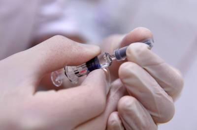 Олег Гриднев - В Минздраве заявили о выполнении плана по вакцинации на 25% - pnp.ru
