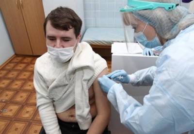 Виктор Ляшко - Привитые Sinovac украинцы получат "COVID-паспорта" - facenews.ua