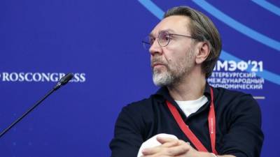 Сергей Шнуров - «В Питере — пить»: Шнуров на ПМЭФ рассказал об особенностях российского креатива - 5-tv.ru - Санкт-Петербург - Пмэф