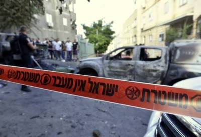 Арабы напали на полицию и сожгли 4 джипа в окрестностях Кармиэля - nashe.orbita.co.il