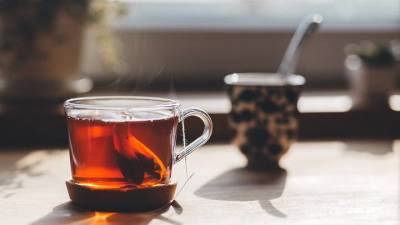 Наталья Круглова - Диетолог рассказала, сколько чашек чая и кофе можно выпивать в жару - vm.ru
