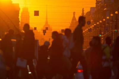 Россиянам порекомендовали избегать любых перегрузок в аномальную жару - abnews.ru