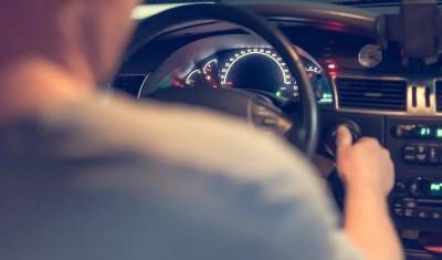 Автоэксперт Хресин напомнил автомобилистам, как водить в жару - inforeactor.ru