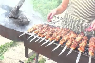 Не вздумайте выбрасывать: как спасти мясо, сгоревшее на гриле или мангале – полезные советы - ukrainianwall.com