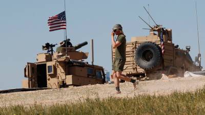 Российские военные развернули колонну США в Сирии - gazeta.ru - Сирия - провинция Хасеке