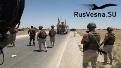 Военные РФ развернули американскую колонну в Сирии - piter.tv - США - Сирия