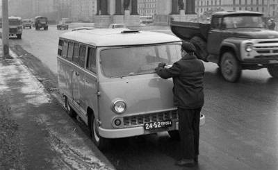 Финский журнал в 1977 году так писал о советских автомобилях на газе: «В принципе, перевести автомобиль на газ довольно легко» (Tekniikan Maailma, Финляндия) - obzor.lt - Москва - Финляндия
