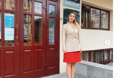 Ольга Бузова - Телеведущая Марина Ким собралась в губернаторы - mk.ru - Хабаровский край
