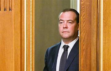 Сергей Шойгу - Владимир Путин - Дмитрий Медведев - СМИ: Отстранение Медведева от лидерства в «Единой России» — унижение - charter97.org