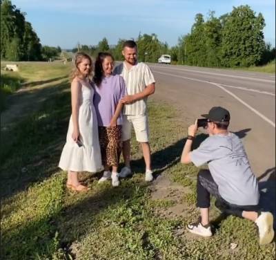 «Люди останавливались сфотографироваться»: Manizha провела на трассе под Ельцом пять часов - lipetskmedia.ru - Москва - Липецкая обл.