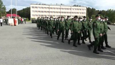 Призывники с Урала едут на Дальний Восток - vesti.ru - Свердловская обл.