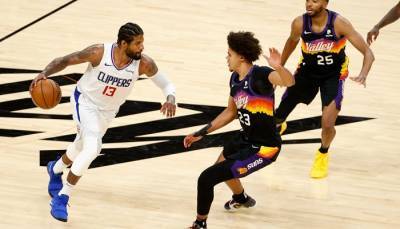 Плей-офф НБА: Финикс обыграл Клипперс, Атланта прошла Филадельфию - sportarena.com - Лос-Анджелес