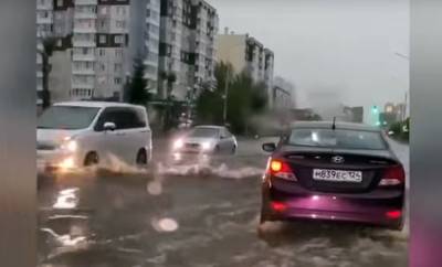Потоп в Красноярске: «машины плыли как кораблики» - zr.ru - Крым - Красноярск