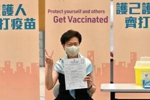 Чжун Наньшань - В Китае за полгода сделали млрд прививок от COVID - novostiua.news