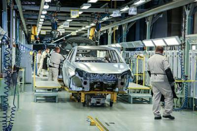Николя Мор - Новые автомобили Lada резко подорожают - lenta.ru