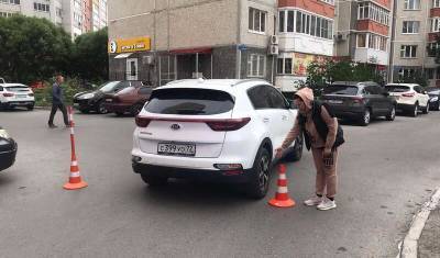 Тюменка наехала на 11-летнего мальчика, сдавая назад (Видео) - nashgorod.ru - Тюменская обл.
