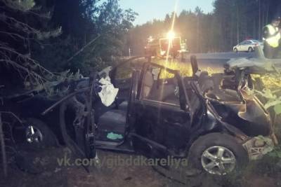 Два автомобиля вылетели в кювет и перевернулись в Карелии - karel.mk.ru - Петрозаводск - county Ford - республика Карелия