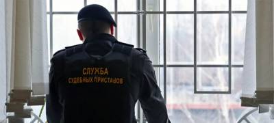 Пристав из Карелии пробежал 21 километр по шоссе - stolicaonego.ru - Санкт-Петербург - район Лоухский - Вологодская обл. - Хабаровск - Мурманская обл. - республика Карелия