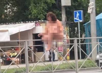 Женщина в Новосибирске разделась, танцуя, и обнаженной залезла на забор - province.ru - Новосибирск