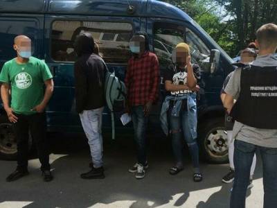Полиция в ходе рейдов по хостелам и рынкам Киева обнаружила 14 иностранцев, незаконно находящихся в Украине - gordonua.com - Украина - Киев - Чернигов