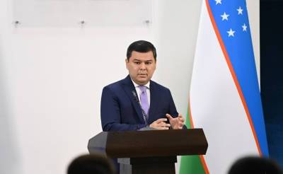 Шерзод Асадов - Пресс-секретарь президента Шерзод Асадов вакцинировался от коронавируса узбекско-китайским препаратом ZF-UZ-VAC 2001 - podrobno.uz - Узбекистан - Ташкент