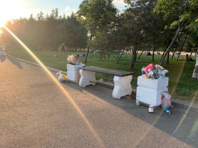 Петербуржцы оставили горы мусора на пляже после жарких выходных (фото) - rosbalt.ru - Санкт-Петербург