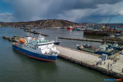 "Адмирала Невельского" накормят 500 тоннами топлива за 24 миллиона рублей - sakhalin.info - Сахалинская обл.