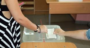 Роберт Кочарян - Никола Пашинян - Нарушения на выборах стали угрозой контролю Пашиняна над правительством - kavkaz-uzel.eu