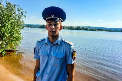 В Марий Эл росгвардеец спас из реки десять человек - mk.ru - респ. Марий Эл