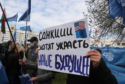 Александр Лукашенко - Великобритания и Канада ввели санкции против Белоруссии - lenta.ru - Англия - Канада