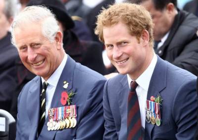 принц Чарльз - Камилла Паркер-Боулз - Принц Чарльз ведет себя с сыном Гарри так же, как с принцессой Дианой - rbnews.uk