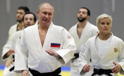 Владимир Путин - Le Monde (Франция): при Путине спорт по сути стал политическим - inosmi.ru - Москва - Россия - Киев - Париж