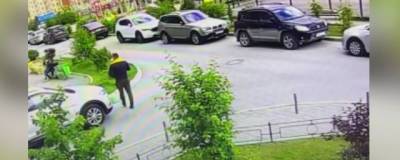 Новосибирец избил на улице 13-летнего мальчика - runews24.ru - Новосибирск - Дзержинск