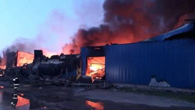 Пожар на складе в Подмосковье локализовали на площади 8 тыс. кв. м - iz.ru - Москва - Московская обл.