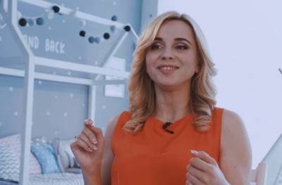Лилия Ребрик - Сняла все лишнее и решила освежиться: Лилия Ребрик похвасталась своими ягодками в бассейне - ukrainianwall.com