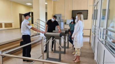 Антон Котяков - Работодатели не могут найти законных оснований для отстранения невакцинированных - eadaily.com - Москва