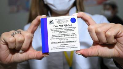 Михаил Мурашко - Владимир Гущин - В Центре Гамалеи заявили, что «Спутник V» защищает от коронавируса минимум на полгода - gazeta.ru - Москва