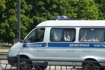 Полицейский получил удар ножом на ярмарке в Белгородской области - mk.ru - Белгородская обл.