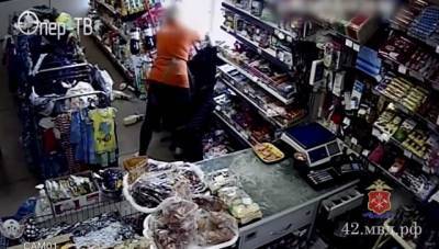 Продавец магазина в Кузбассе задержала напавшего на неё с ножом мужчину - gazeta.a42.ru - Судженск