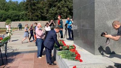 "Пора скинуть ярмо": Вострецов призвал Германию избавиться от американской диктатуры - inforeactor.ru - Англия