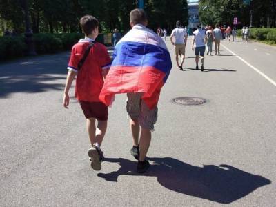 Станислав Черчесов - Артем Дзюба - Александр Разуваев - Аналитик «Альпари»: Сборная России по футболу провалилась, и бюджеты нужно сокращать - rosbalt.ru - Финляндия - Дания